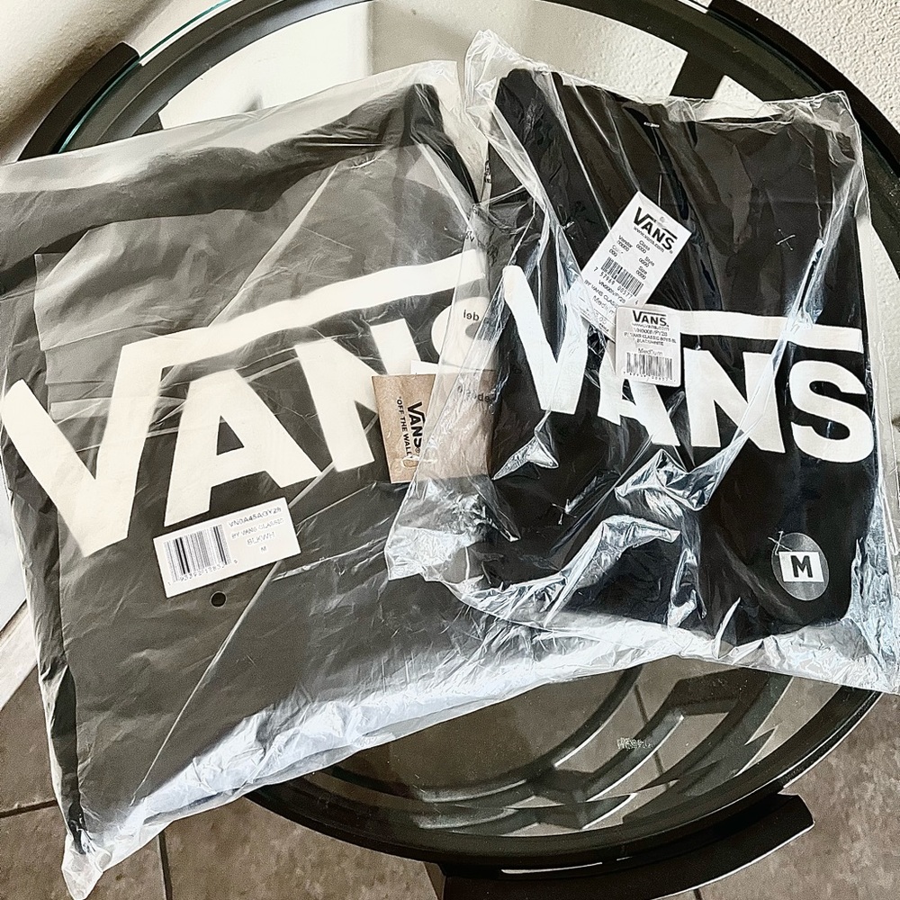 Boys Vans Pull over Hoodie and T Shirt